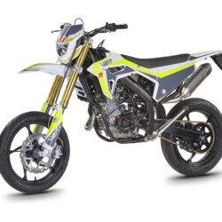 VENTMOTO_0006_Derapage-125-Giallo
