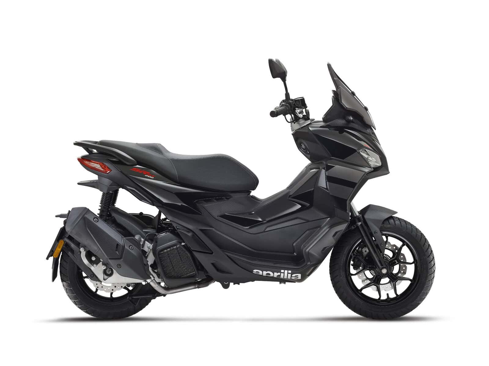 Ein schwarzer Motorroller, Seitenansicht. Modernes Design.