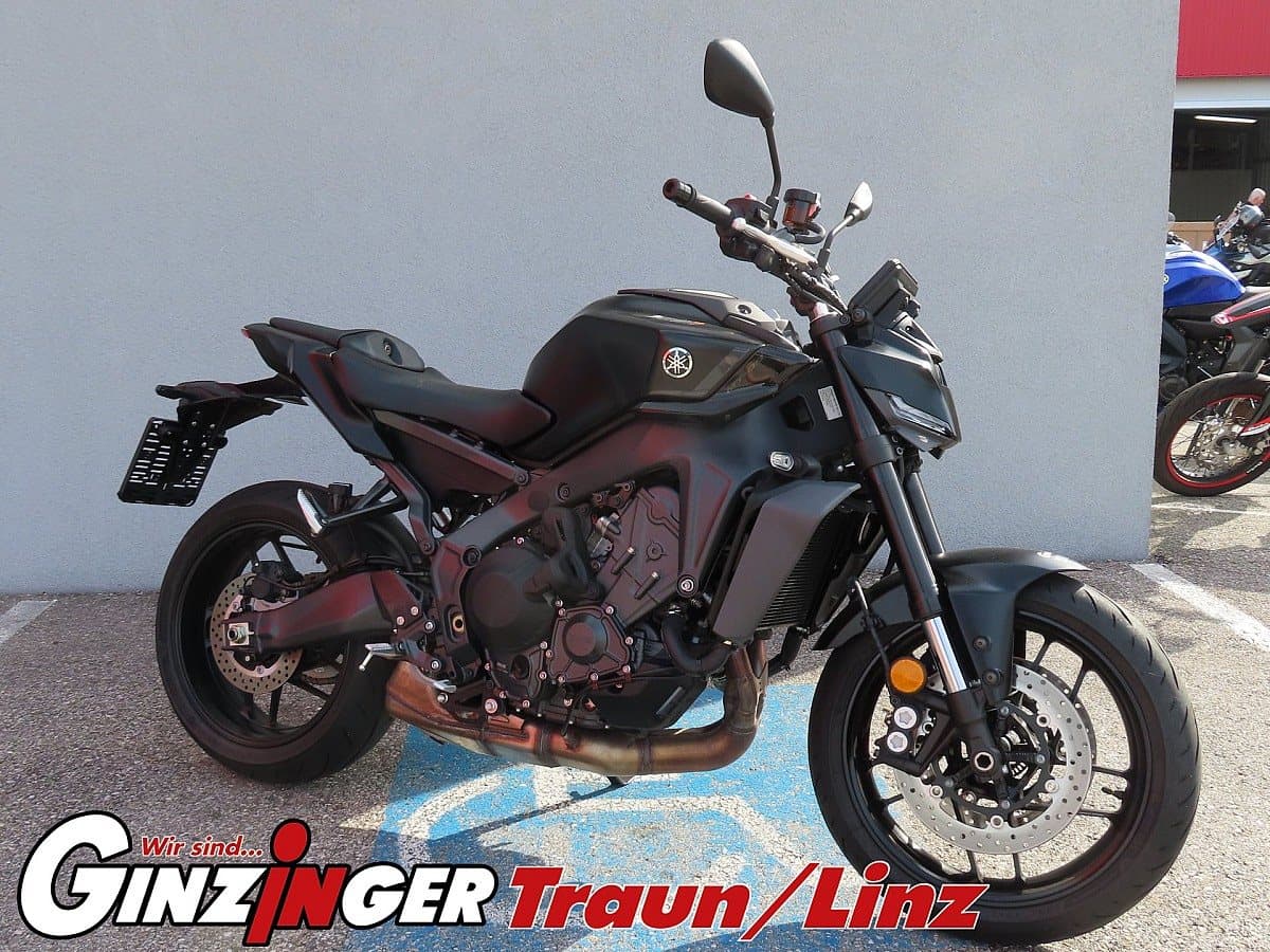 Yamaha-MT-09 Y-AMT-