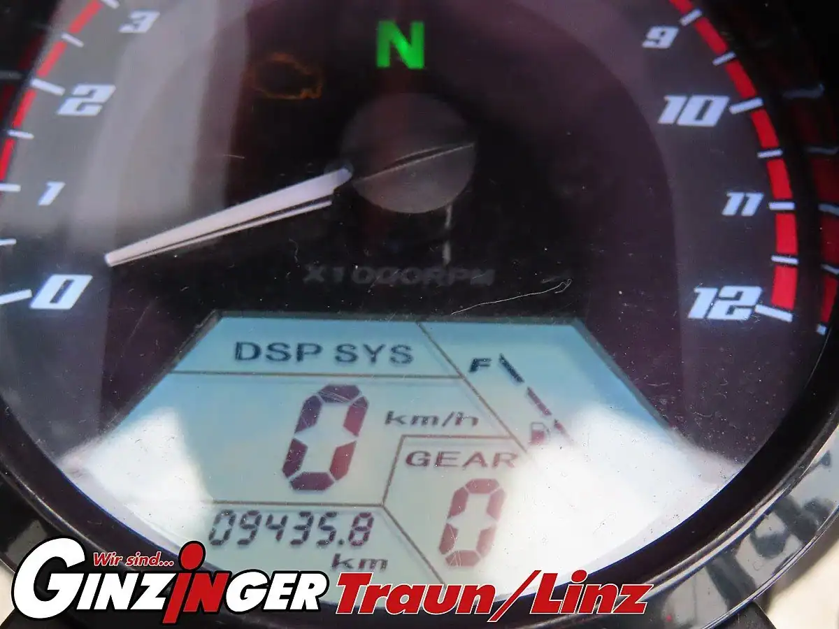 g-000345-g_W3452562_5-um-scrambler-x-naked-125-639073296960628570