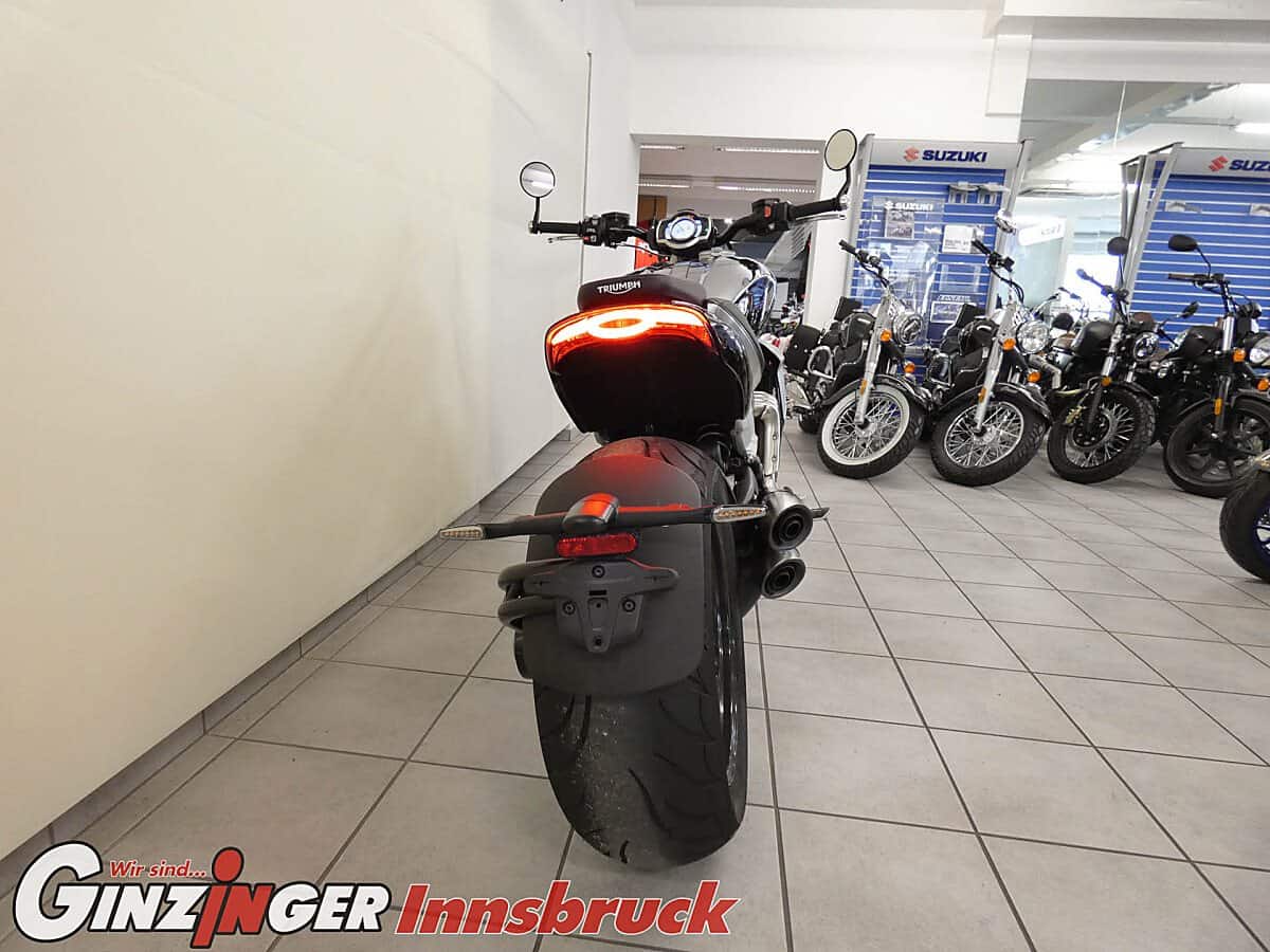 g-000346-g_W3465635_4-triumph-rocket-iii-639067250325745300