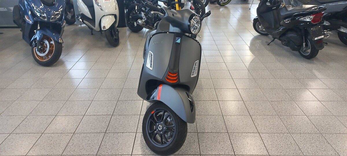g-000346-g_W3466818_2-vespa-gts-125-super-639073297151308690