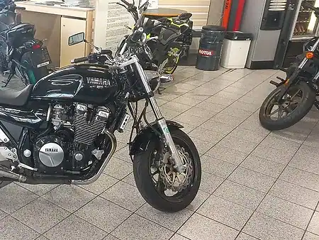 XJR 1200