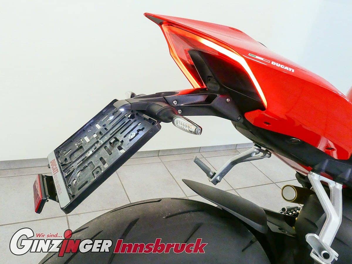 g-000344-g_W3440744_6-ducati-streetfighter-v4-639085396666004680