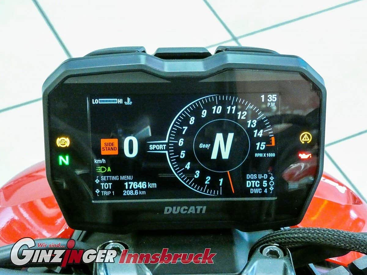 g-000344-g_W3440744_8-ducati-streetfighter-v4-639097496953750810