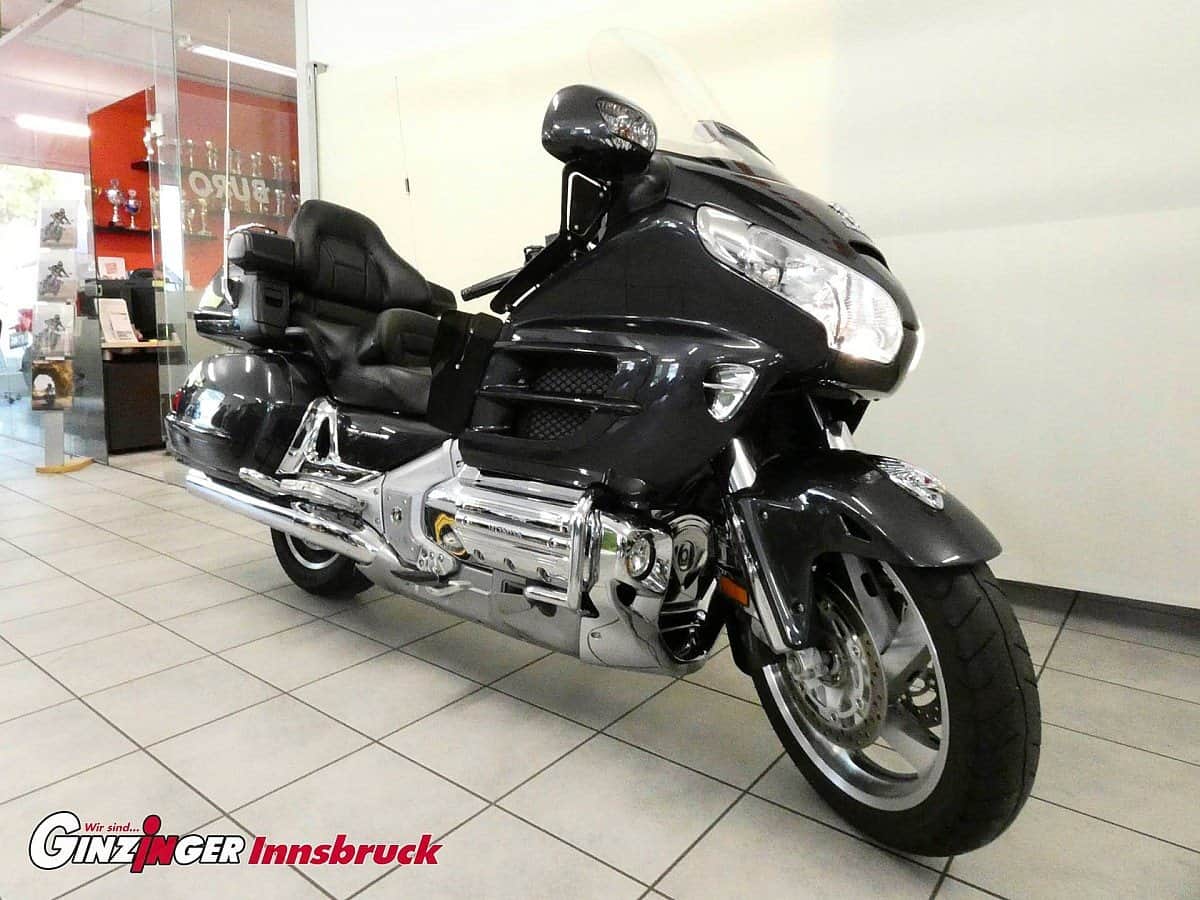 Honda-GL 1800 Goldwing-