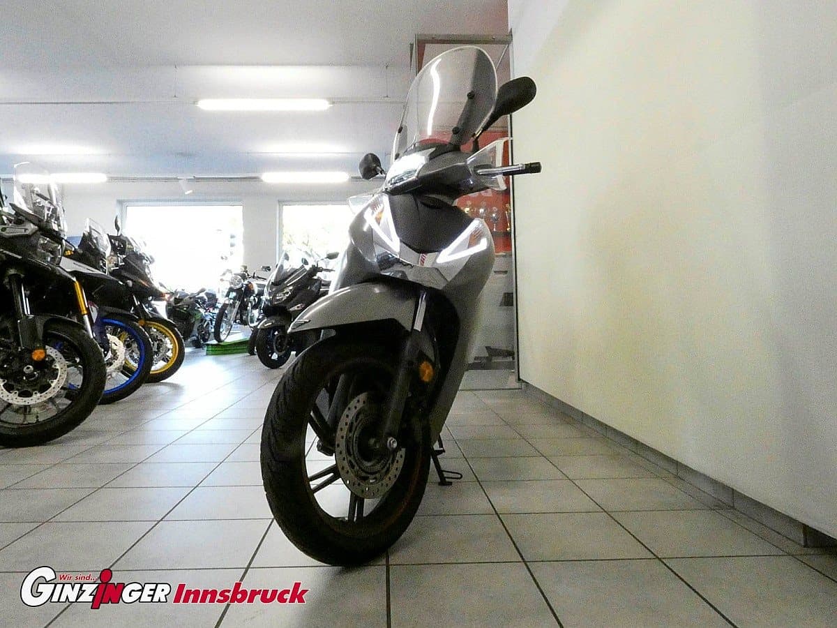 g-000344-g_W3440769_4-honda-sh300i-639085397255924500