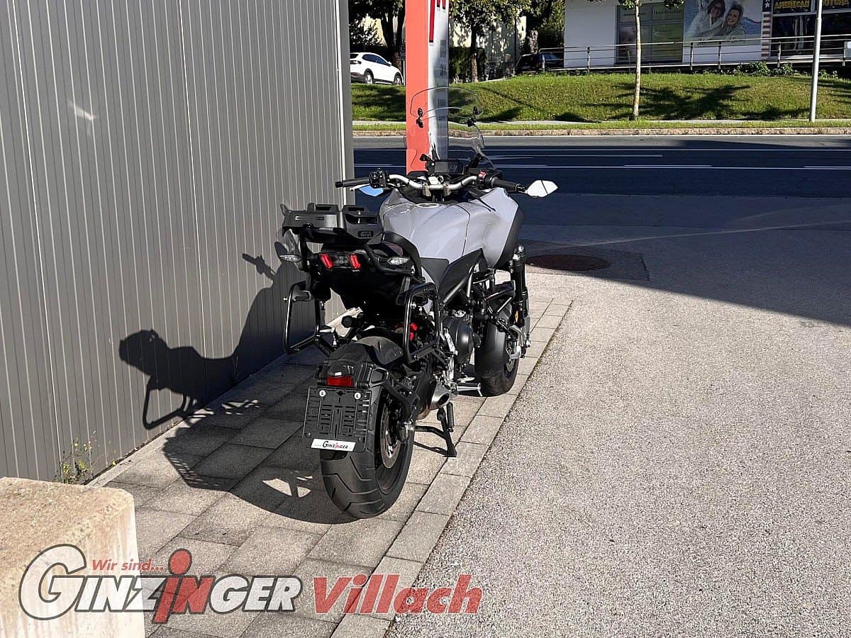 g-000344-g_W3442783_6-yamaha-niken-gt-639079347760021560