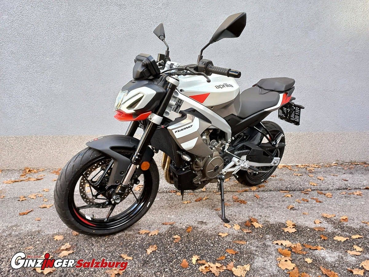 Aprilia-Tuono 457-