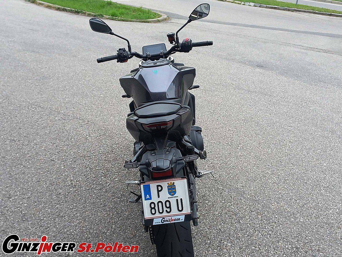 g-000346-g_W3466814_2-yamaha-mt-09-y-amt-639079345627541950