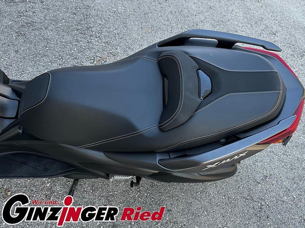 g-000346-g_W3466968_4-yamaha-x-max-300-639079349247011630