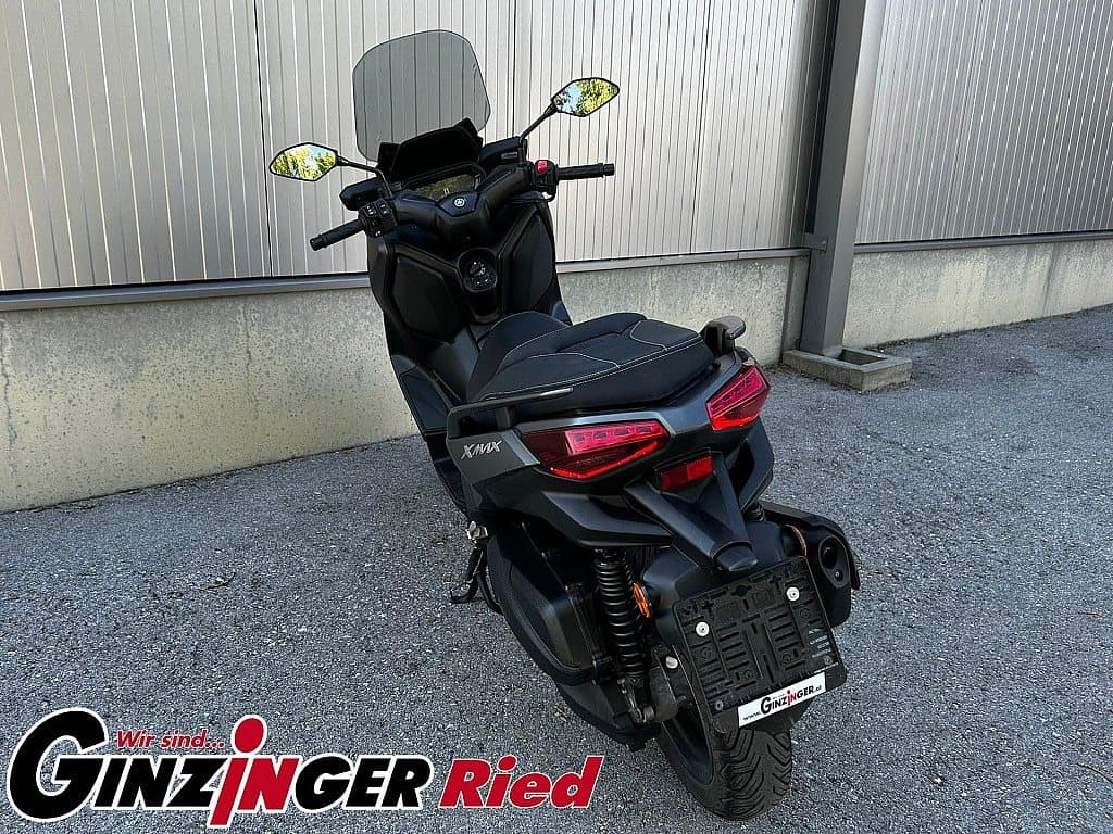 g-000346-g_W3466968_6-yamaha-x-max-300-639085403963324300