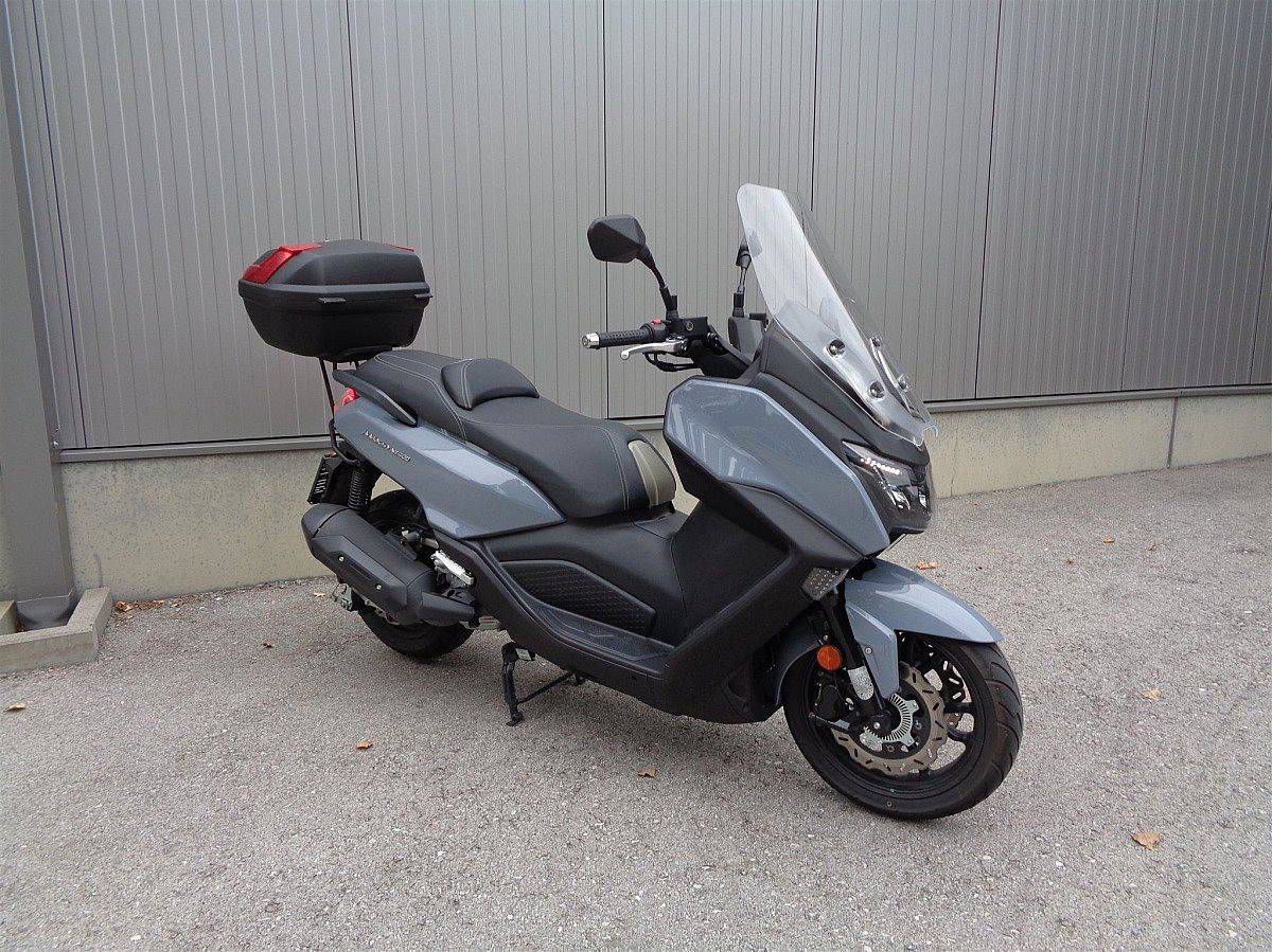 g-000346-g_W3467014_8-sym-maxsym-400i-vorfuehrfahrzeug-639102138288291040