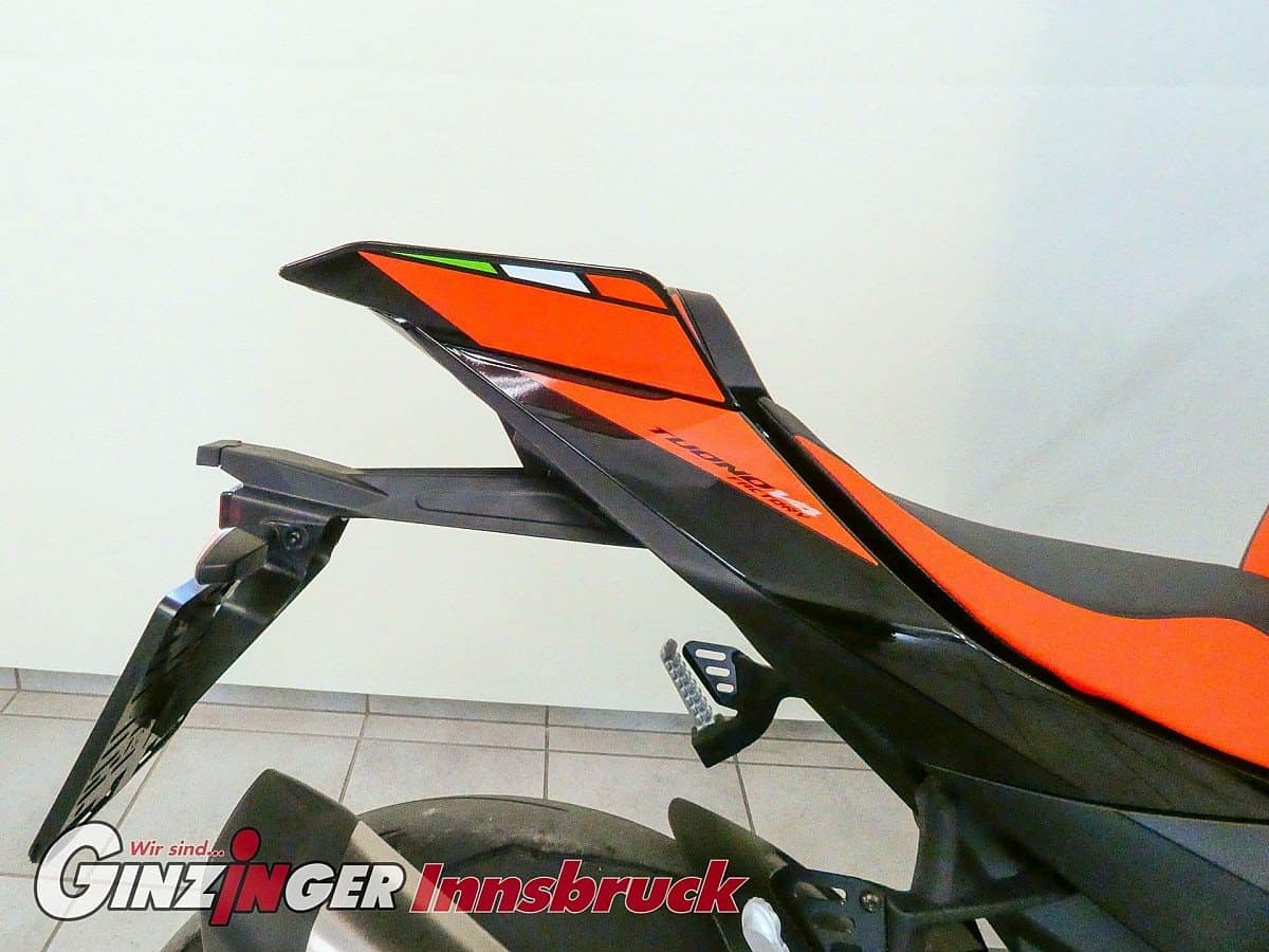 g-000344-g_W3440760_8-aprilia-tuono-v4-1100-factory-e5-639115634013723580