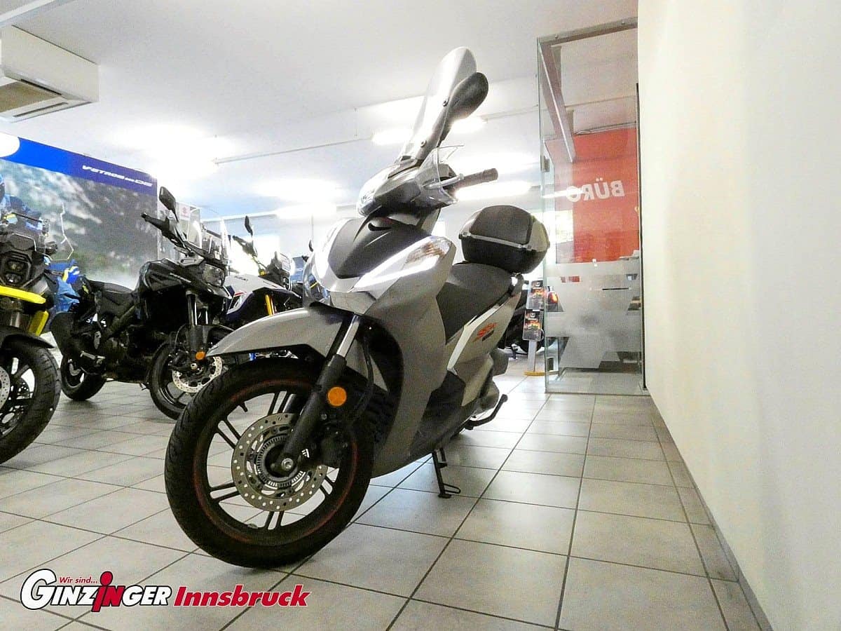 g-000344-g_W3440769_9-honda-sh300i-639115634073253680