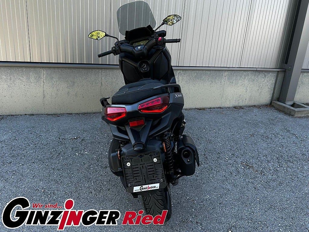 g-000346-g_W3466968_7-yamaha-x-max-300-639109624725407550