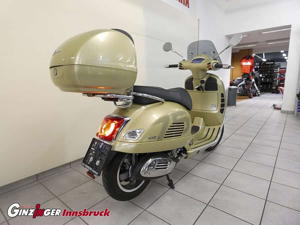 g-000349-g_W3490407_3-vespa-gts-300-supertech-639121683979586060