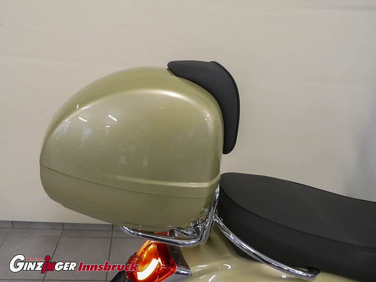 g-000349-g_W3490407_8-vespa-gts-300-supertech-639127731551980030