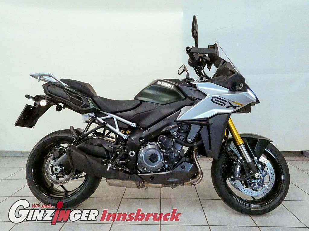 g-000344-g_W3440731_3-suzuki-gsx-s1000-gx-639139827415366480