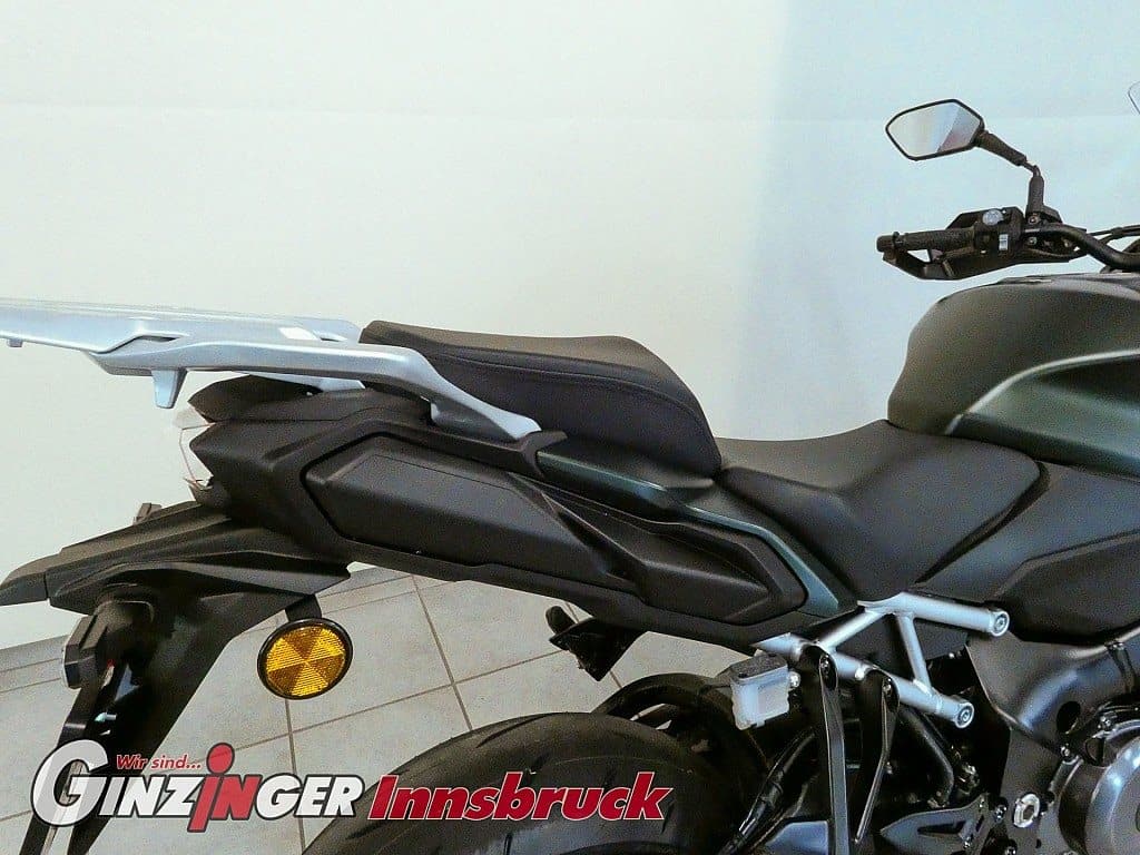 g-000344-g_W3440731_6-suzuki-gsx-s1000-gx-639139827417485920
