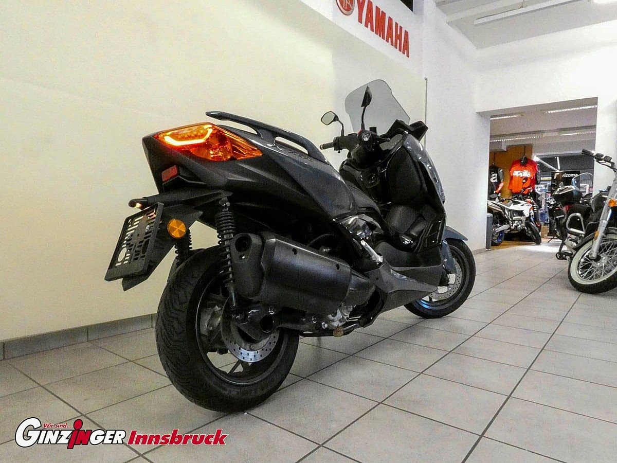g-000344-g_W3440764_4-yamaha-x-max-300-tech-max-639151922056812290