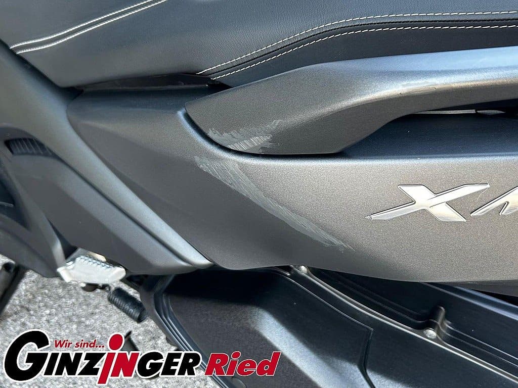 g-000346-g_W3466968_15-yamaha-x-max-300-639139830906745350