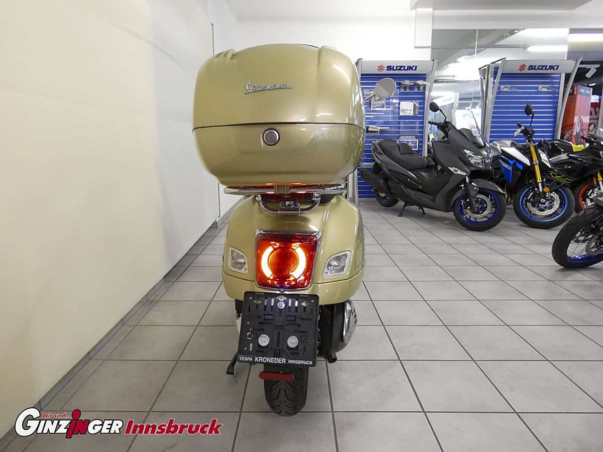 g-000349-g_W3490407_5-vespa-gts-300-supertech-639151922192242010