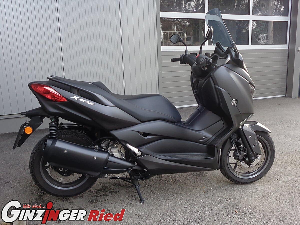 g-000349-g_W3499884_4-yamaha-x-max-300-639133787326432110
