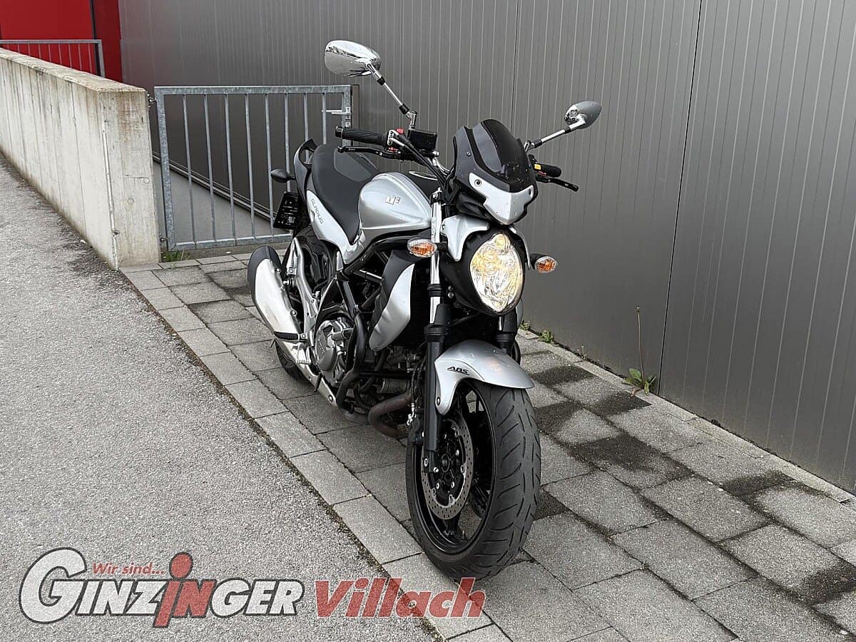 g-000352-g_W3528490_8-suzuki-sfv-650-gladius-639145879600908810