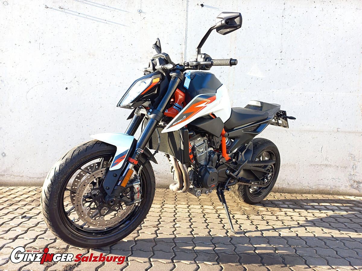 KTM-890 Duke R-