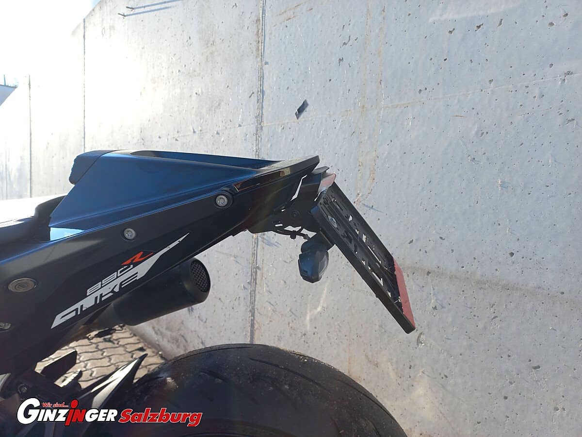 g-000353-g_W3533043_5-ktm-duke-890-r-639145874128919170