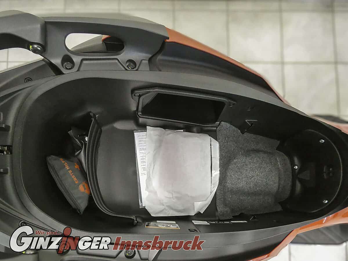 g-000353-g_W3538016_10-honda-adv350-639151922765732230