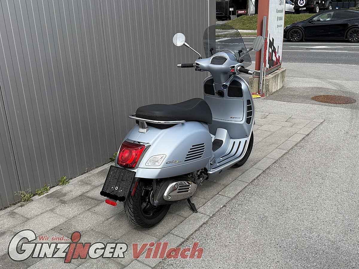 g-000353-g_W3539979_7-vespa-gts-300-super-tech-639151924062891970