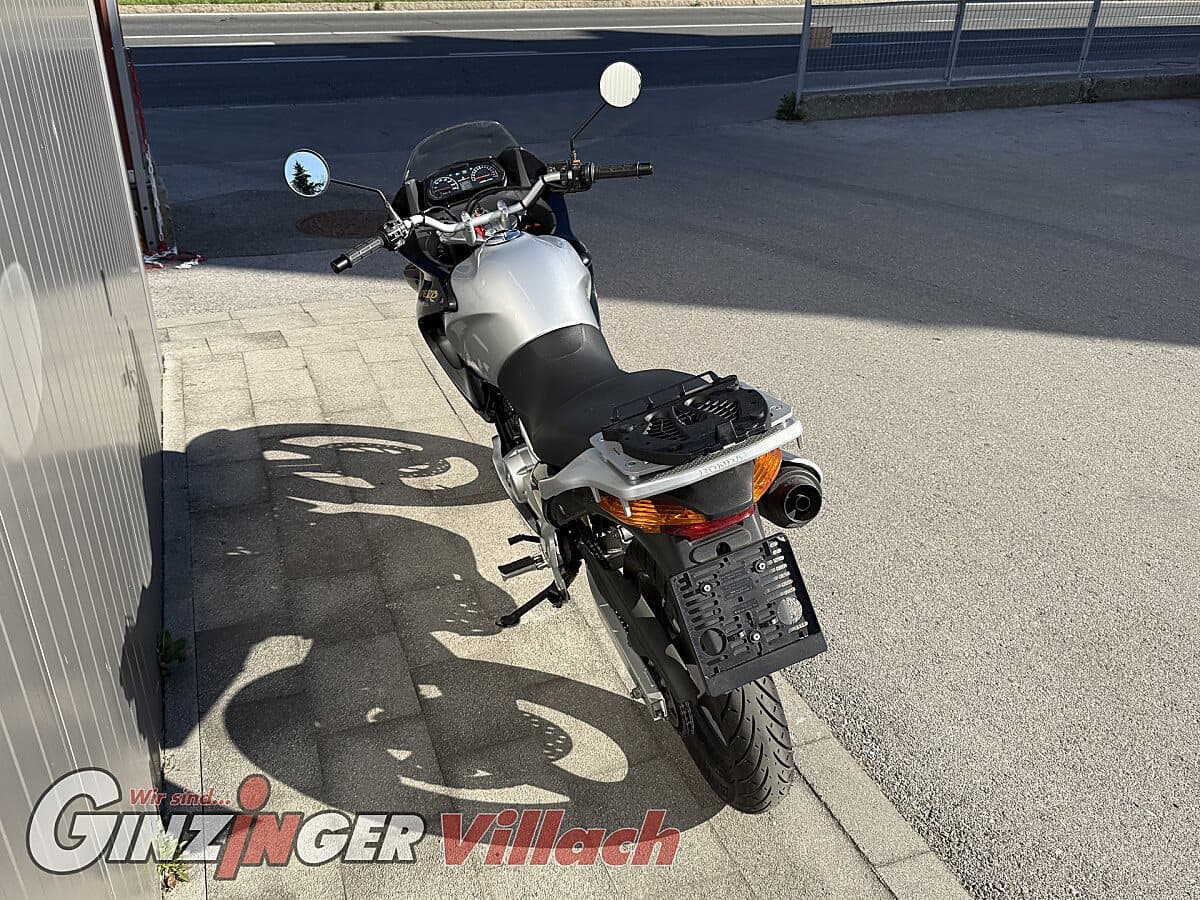 g-000354-g_W3545178_7-honda-varadero-125-639156565773402170