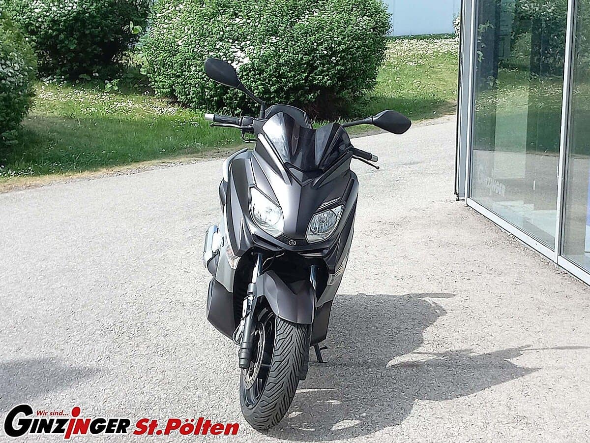g-000352-g_W3522829_3-yamaha-x-max-250-639164022690298420