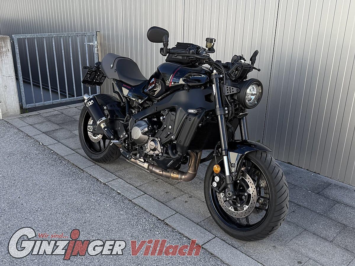 Yamaha-XSR900-
