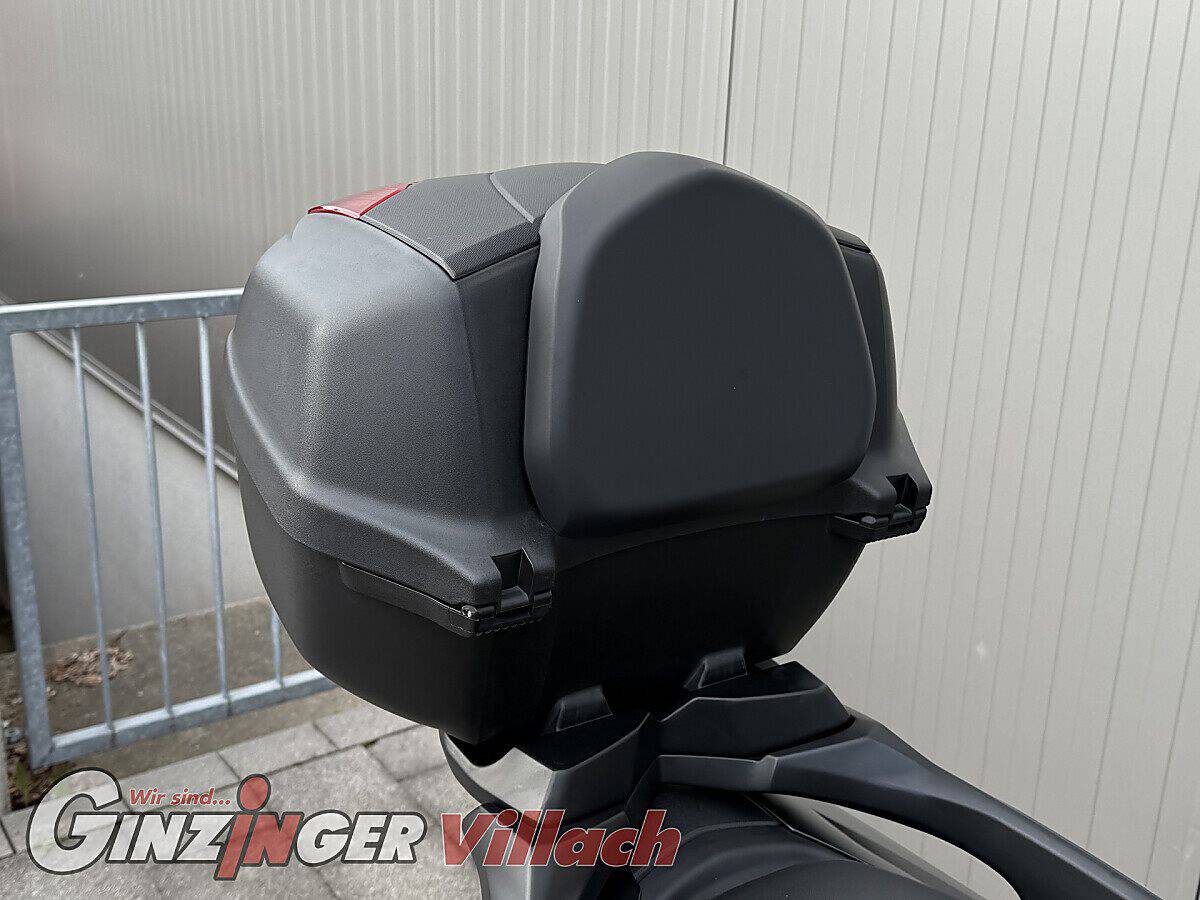 g-000355-g_W3553685_7-yamaha-t-max-560-dx-639168663873628470