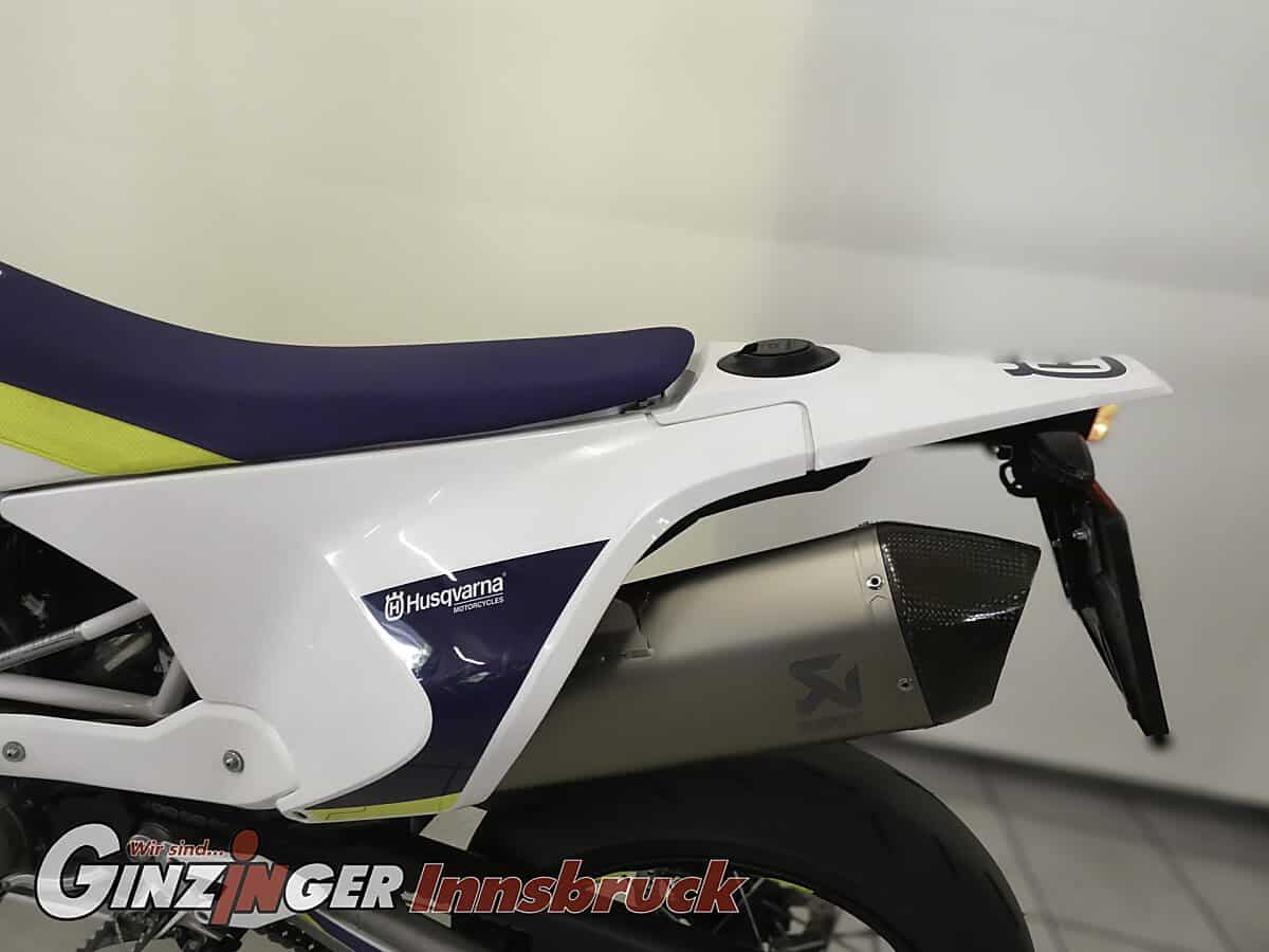 g-000356-g_W3560562_11-husqvarna-701-supermoto-639178651132210040