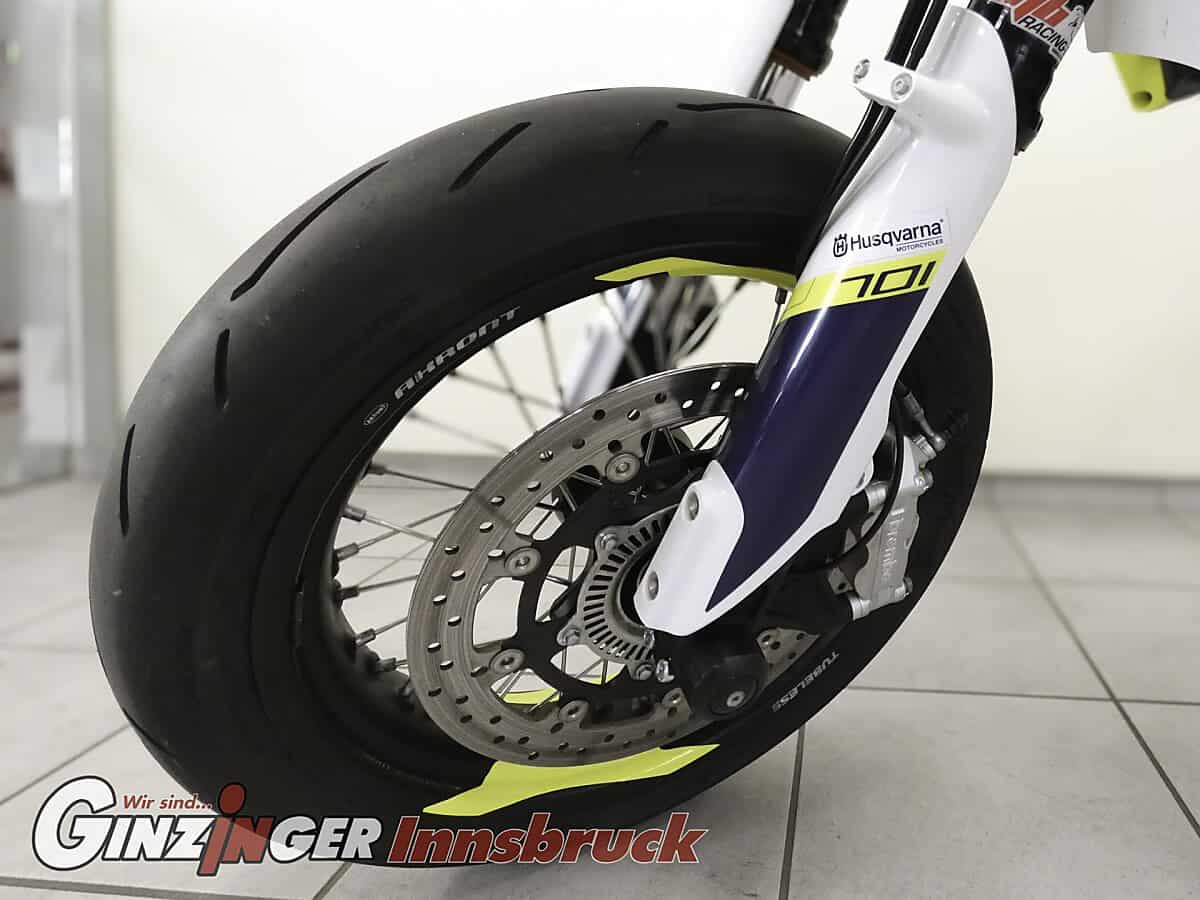 g-000356-g_W3560562_14-husqvarna-701-supermoto-639178651135470420