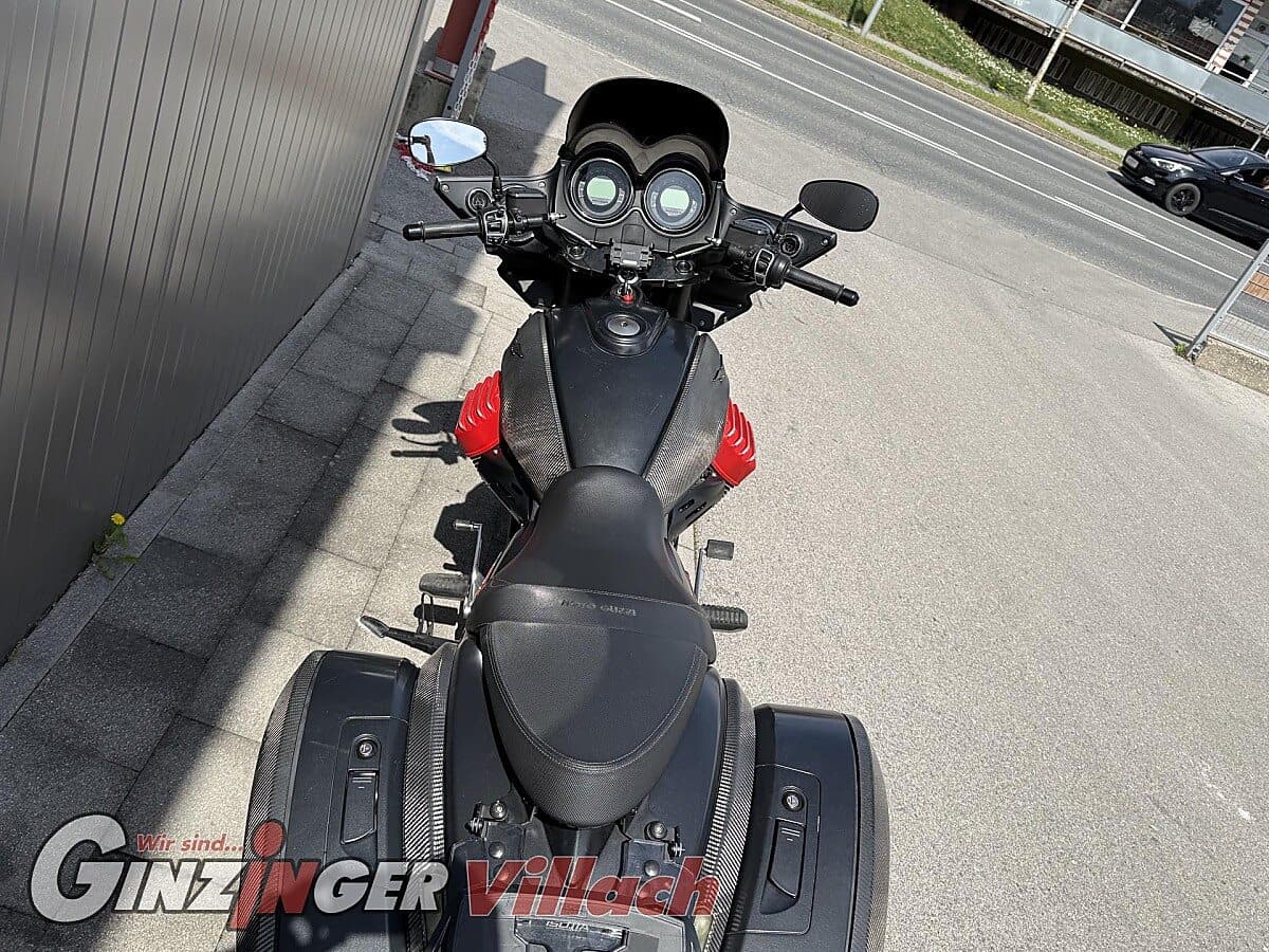 g-000352-g_W3521210_7-moto-guzzi-mgx-21-639188215367691260