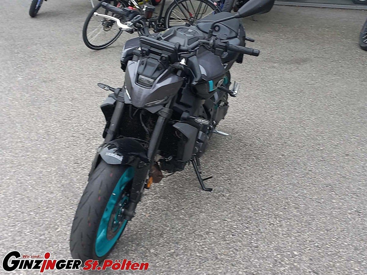 g-000346-g_W3466814_4-yamaha-mt-09-y-amt-639212440310791760