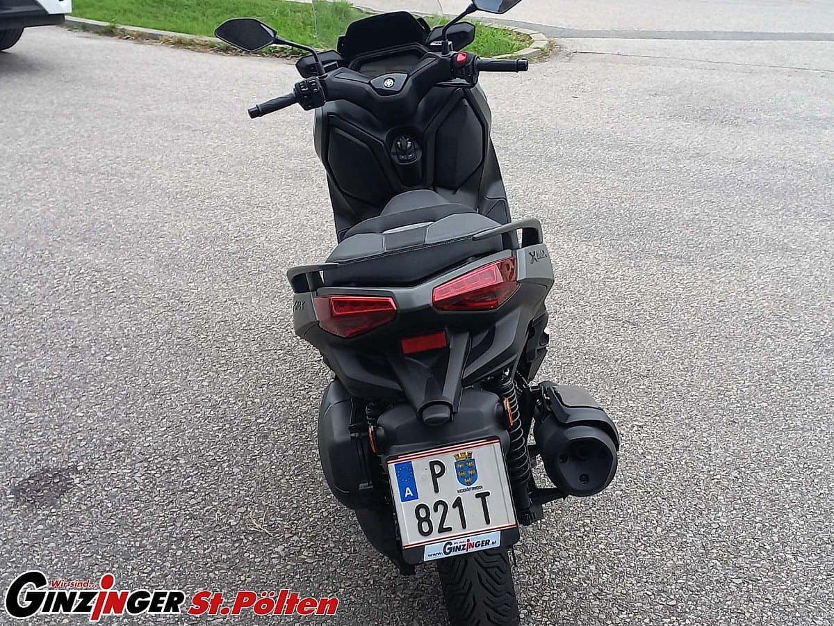 g-000347-g_W3473440_2-yamaha-x-max-300-639212440319611810
