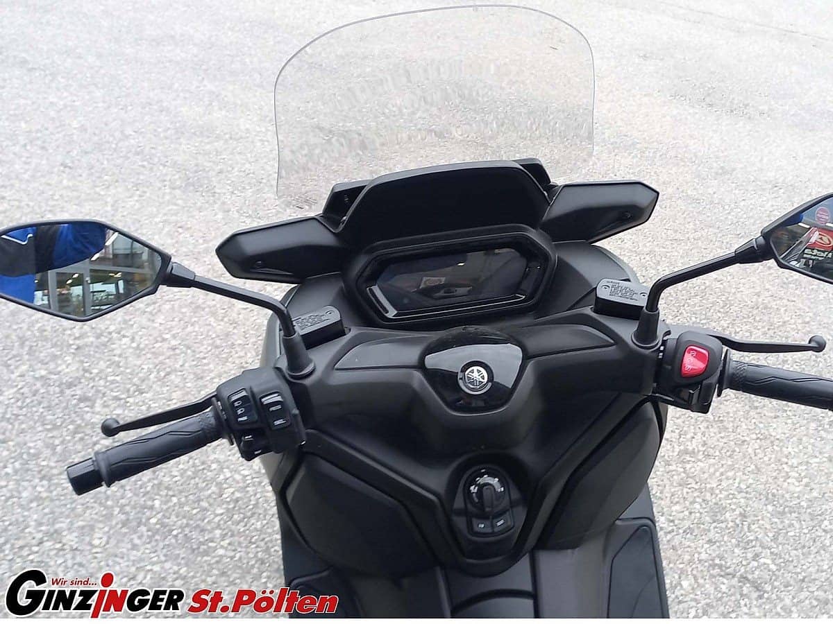 g-000347-g_W3473440_5-yamaha-x-max-300-639212440322951730