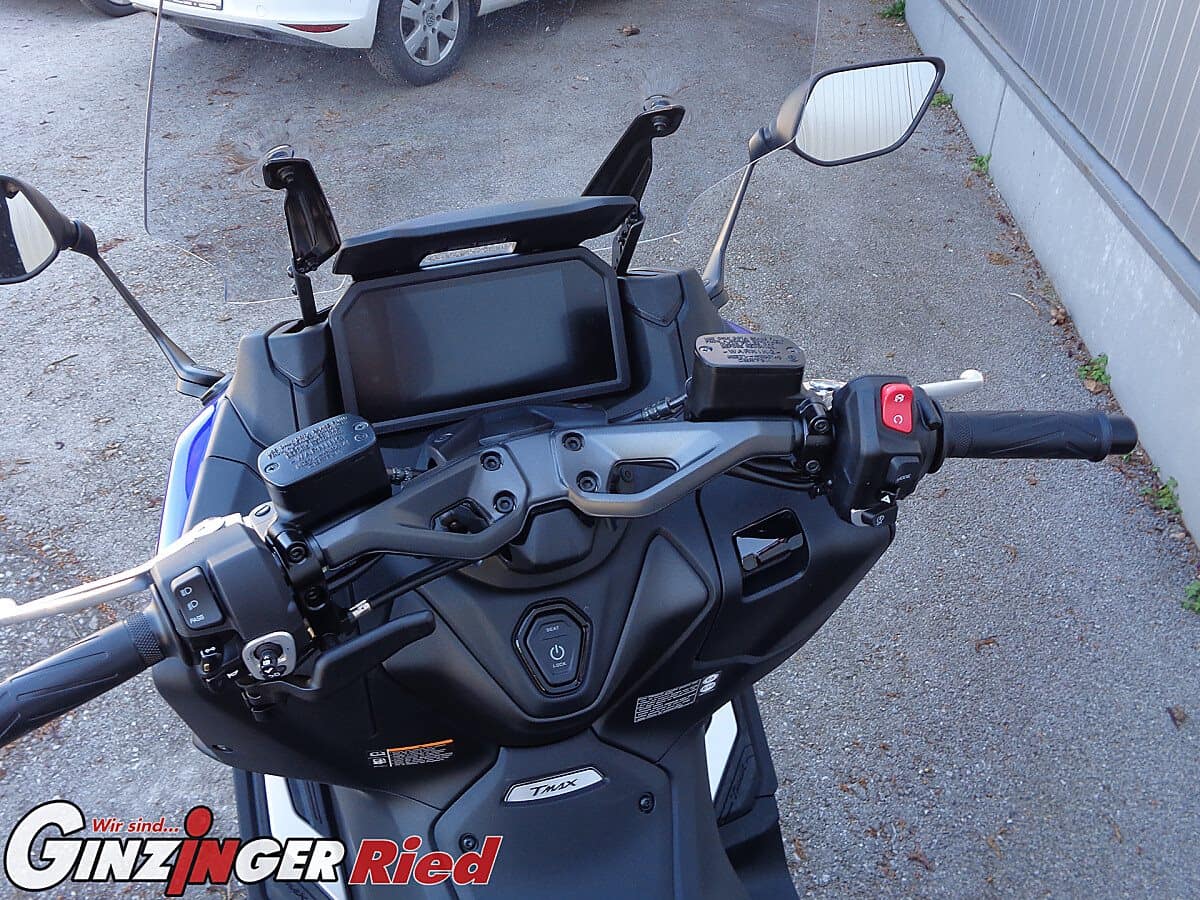 g-000350-g_W3509436_4-yamaha-t-max-560-probefahren-639212444325751240