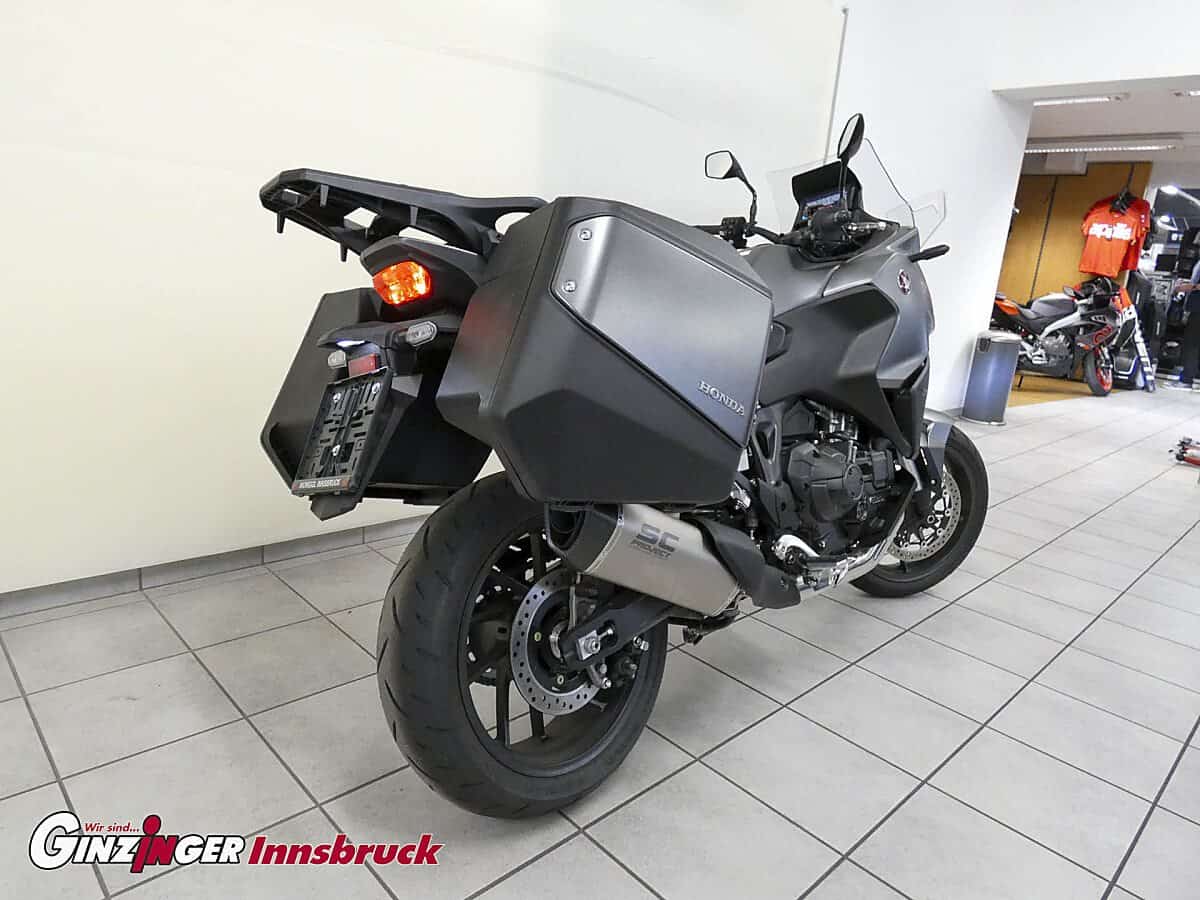 g-000352-g_W3524395_11-honda-nt-1100-dct-639224534874788030