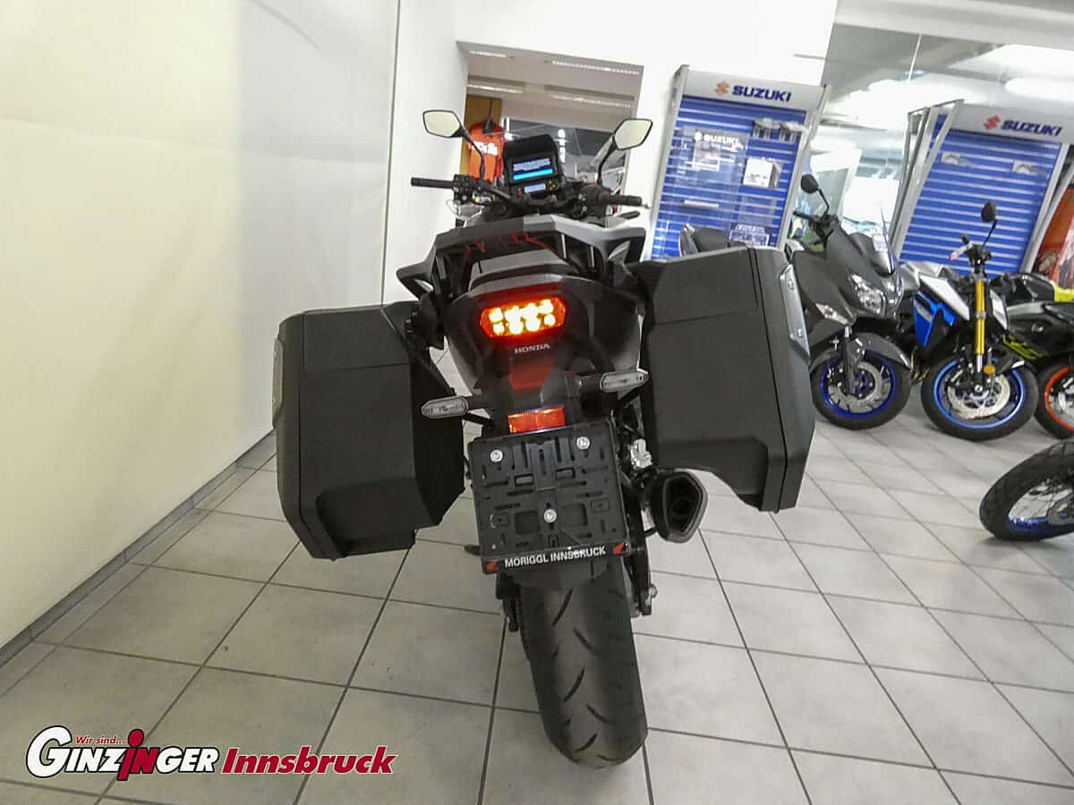 g-000352-g_W3524395_12-honda-nt-1100-dct-639224534876117760