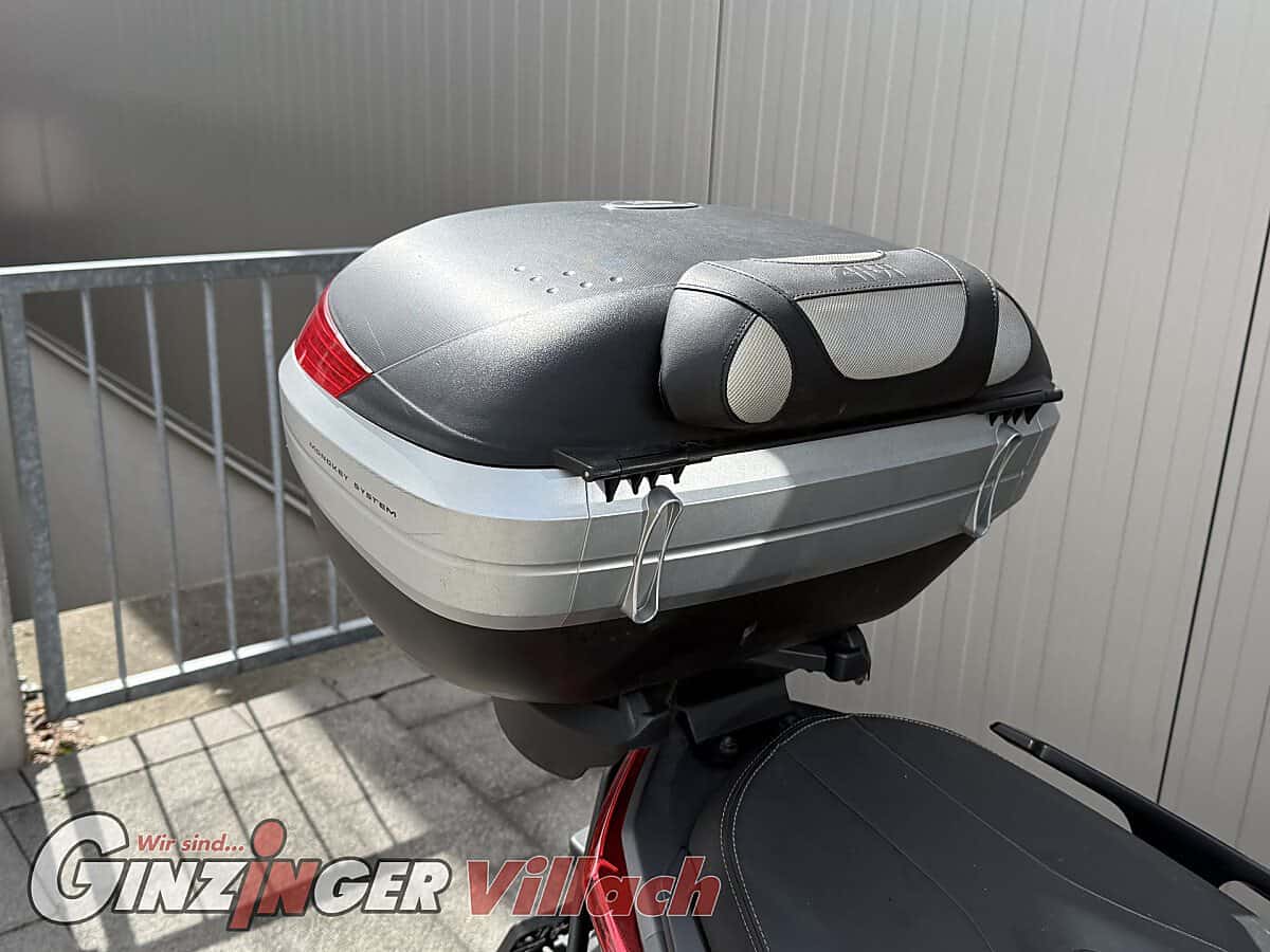 g-000359-g_W3594016_7-yamaha-x-max-400-639235651523071750