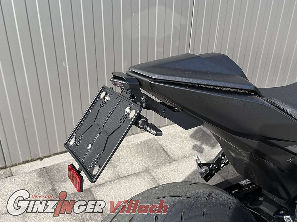 g-000359-g_W3594018_12-suzuki-gsx-8r-639234326913833290