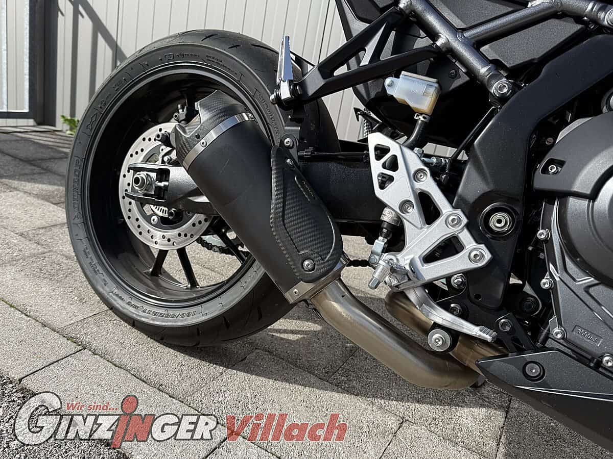 g-000359-g_W3594018_7-suzuki-gsx-8r-639234326908643240