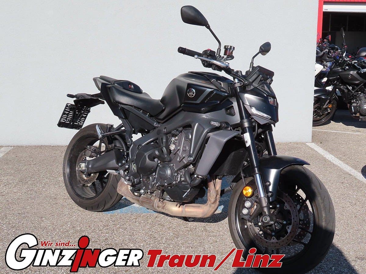 Yamaha-MT-09 Y-AMT-